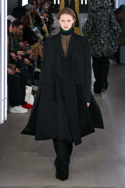 Look 37